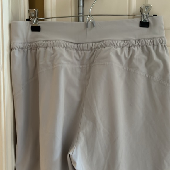 Athleta Attitude jogger, size 6 tall - Picture 4 of 8